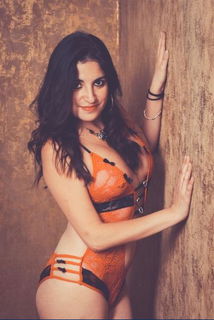 Eva Escort